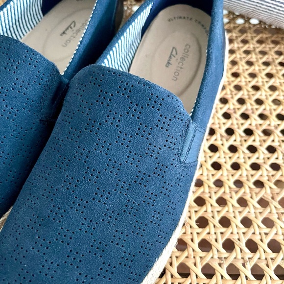 Clarks Women’s Leather Slip-Ons NWOB - Picture 2 of 9